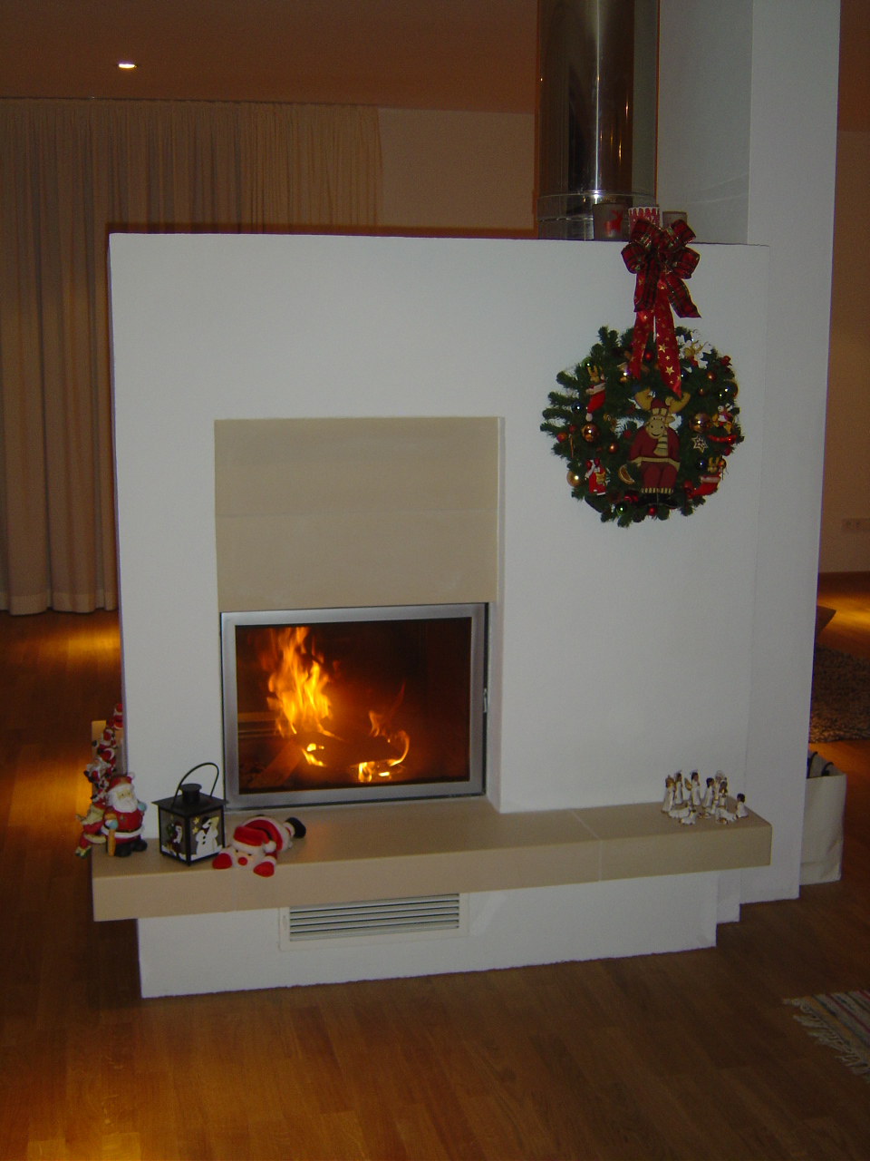 Kamin Tunnel mit Sommerhuber Kachel und Feuertsich